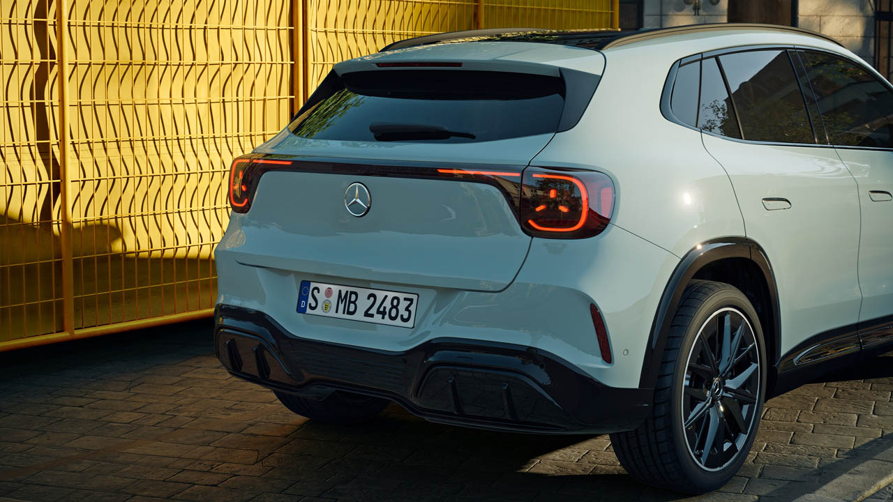 Mercedes-Benz-GLA-05
