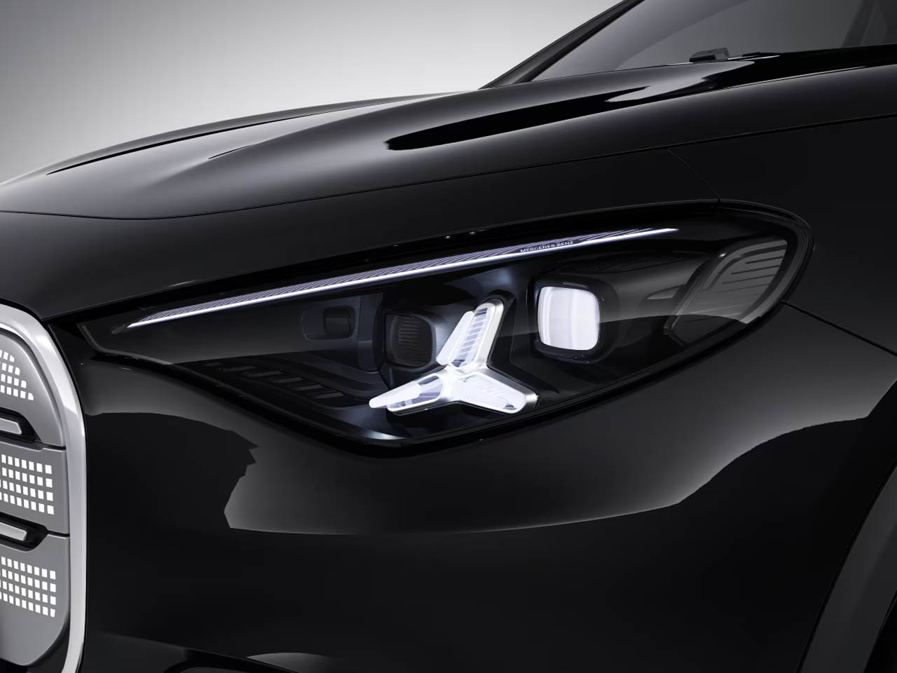 Mercedes-Benz-GLA-electrique-01