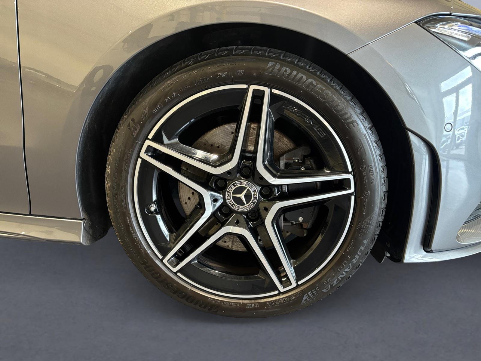 certified-alleur-mercedes-benz-cla-200d-shooting-brake-amg-line-w1k1186121n192979-9-20260820110101.jpg