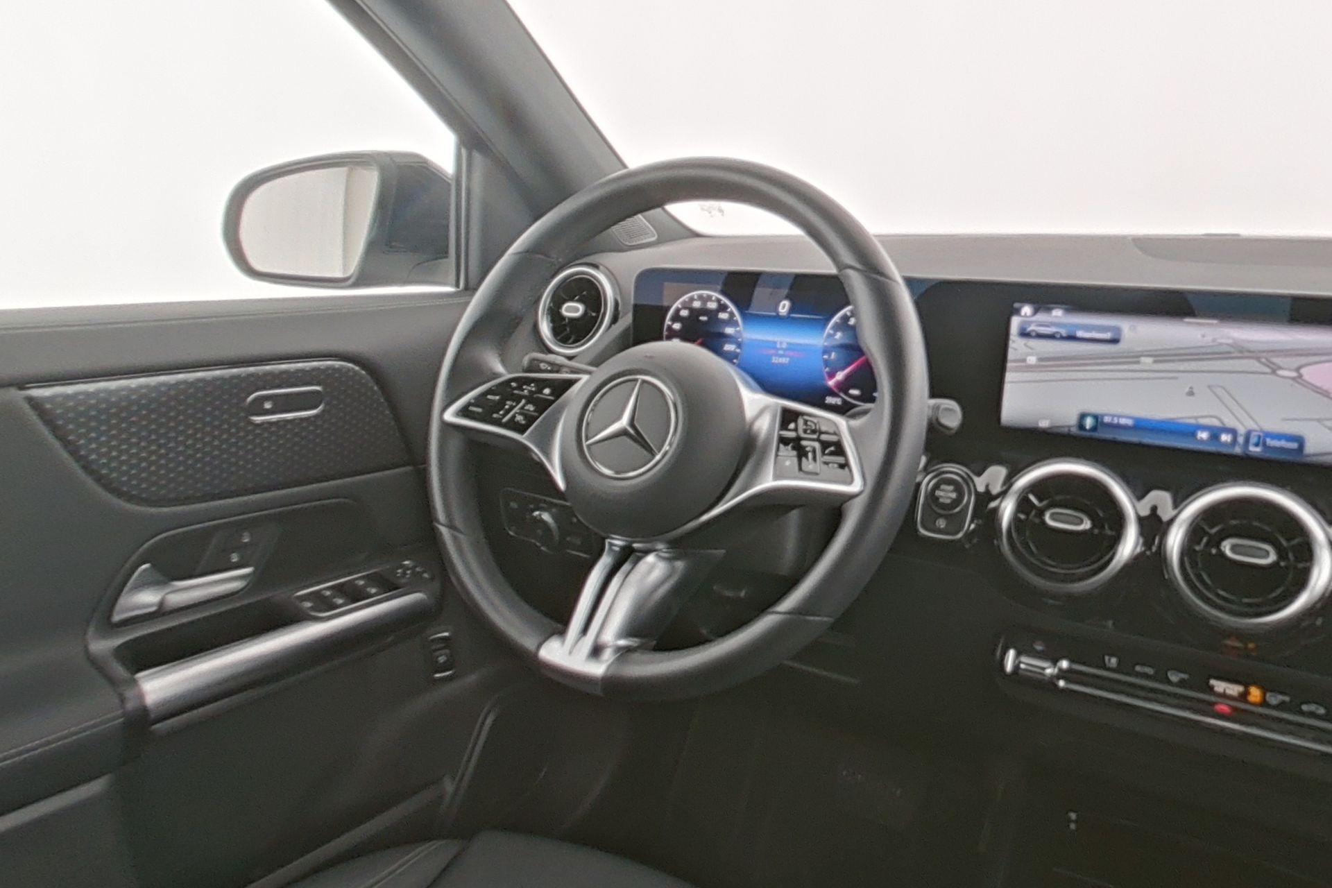 certified-alleur-mercedes-benz-gla-180-luxury-line-w1n4n8eb6tj779357-13-20260813165235.jpg