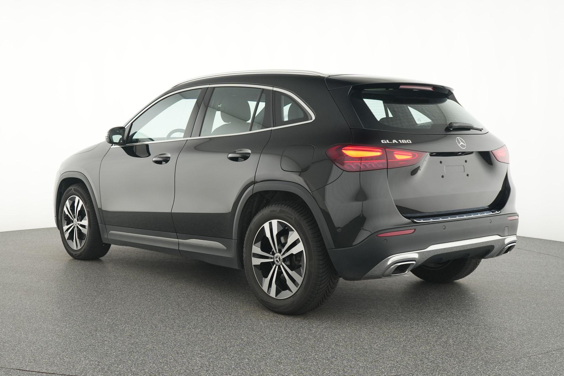 certified-alleur-mercedes-benz-gla-180-luxury-line-w1n4n8eb6tj779357-3-20260813165230.jpg