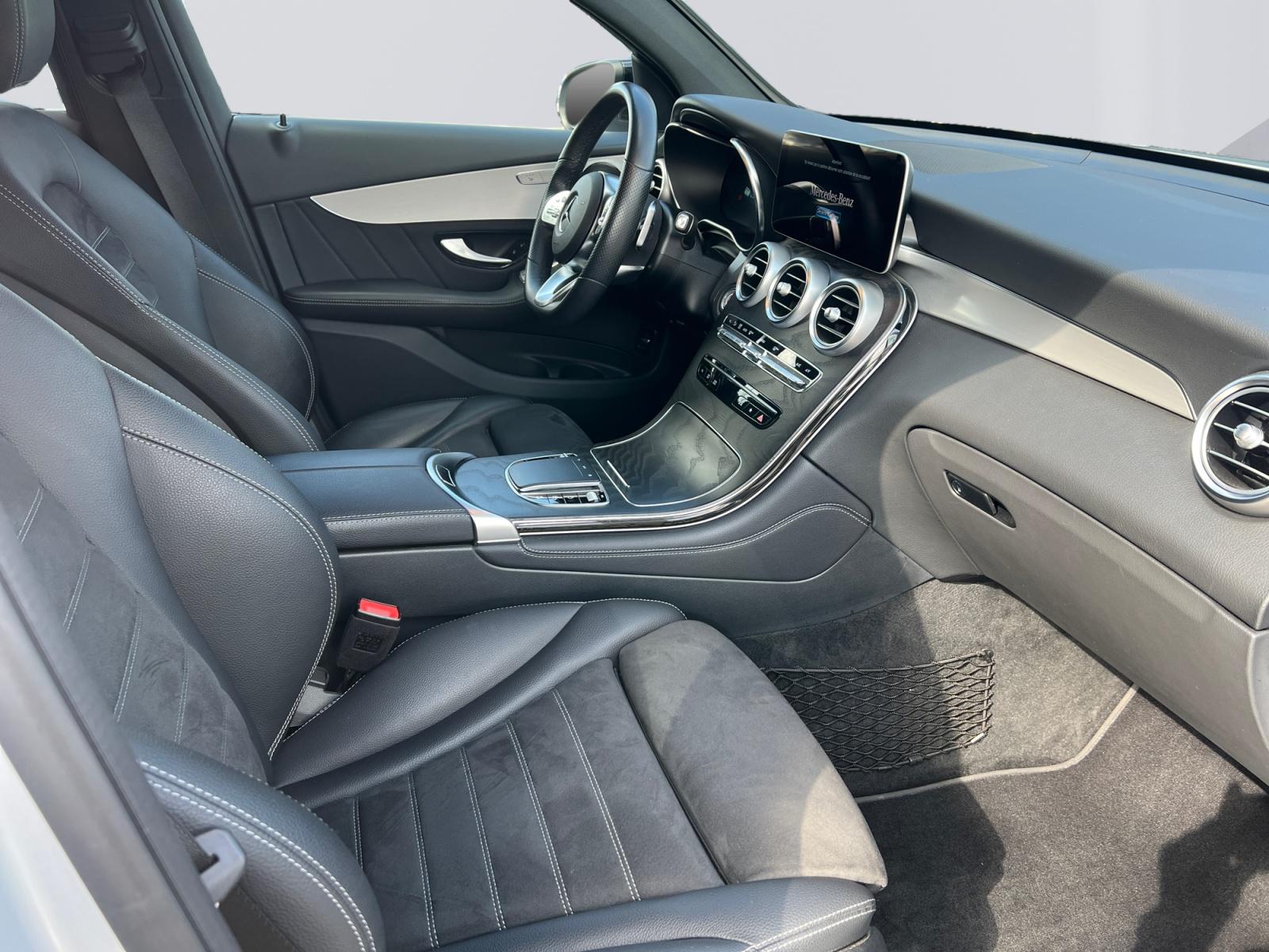 certified-arlon-mercedes-benz-glc-220-d-coupe-amg-line-w1n2533151f853965-12-20261002171432.jpg