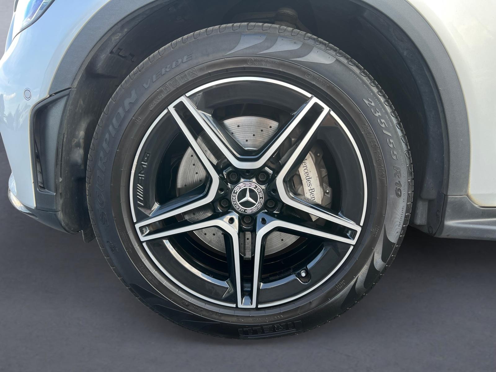 certified-arlon-mercedes-benz-glc-220-d-coupe-amg-line-w1n2533151f853965-4-20261002171425.jpg