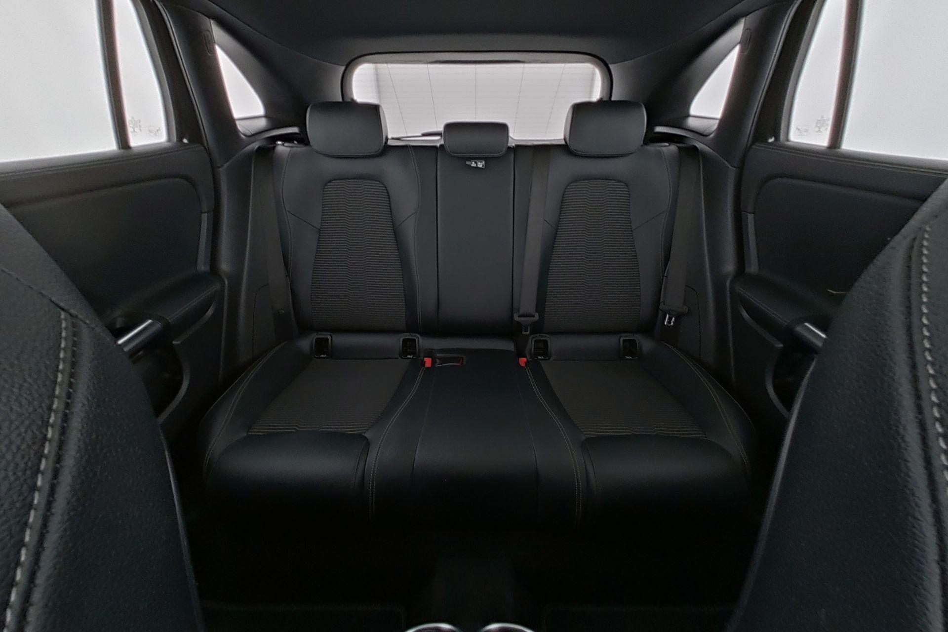 certified-beyne-heusay-mercedes-benz-gla-200d-business-line-w1n2477121j397299-17-20260906033330.jpg