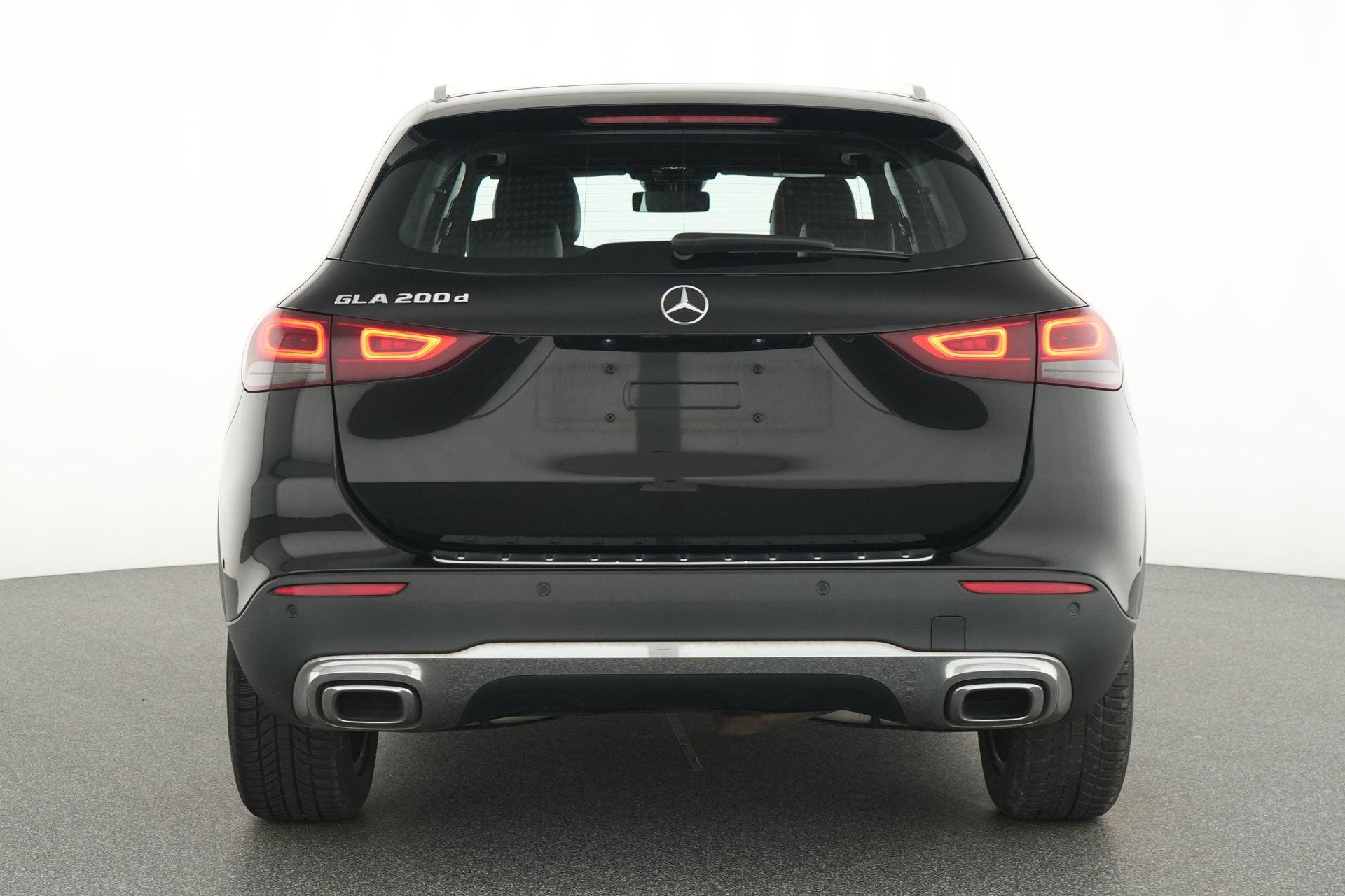 certified-beyne-heusay-mercedes-benz-gla-200d-business-line-w1n2477121j397299-7-20260906033324.jpg