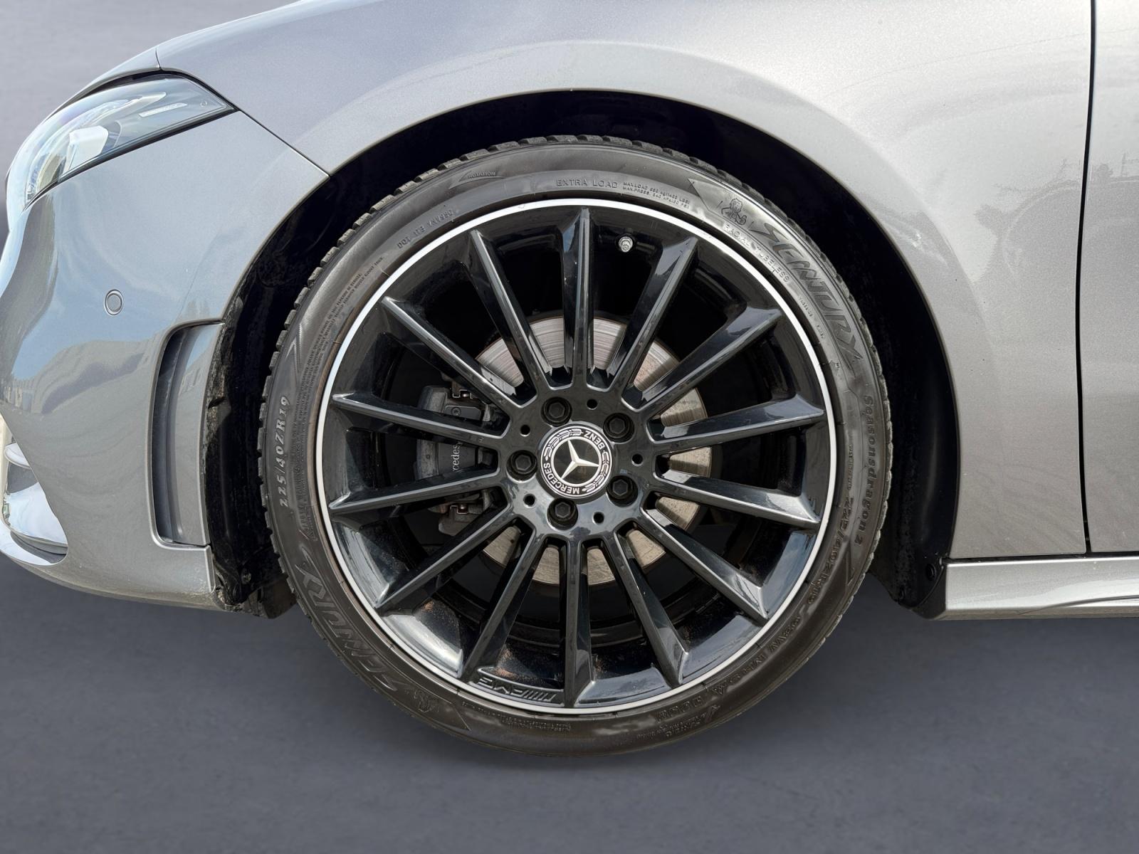 certified-namur-mercedes-benz-a-180-berline-amg-line-w1k1771841j360901-4-20260827172019.jpg