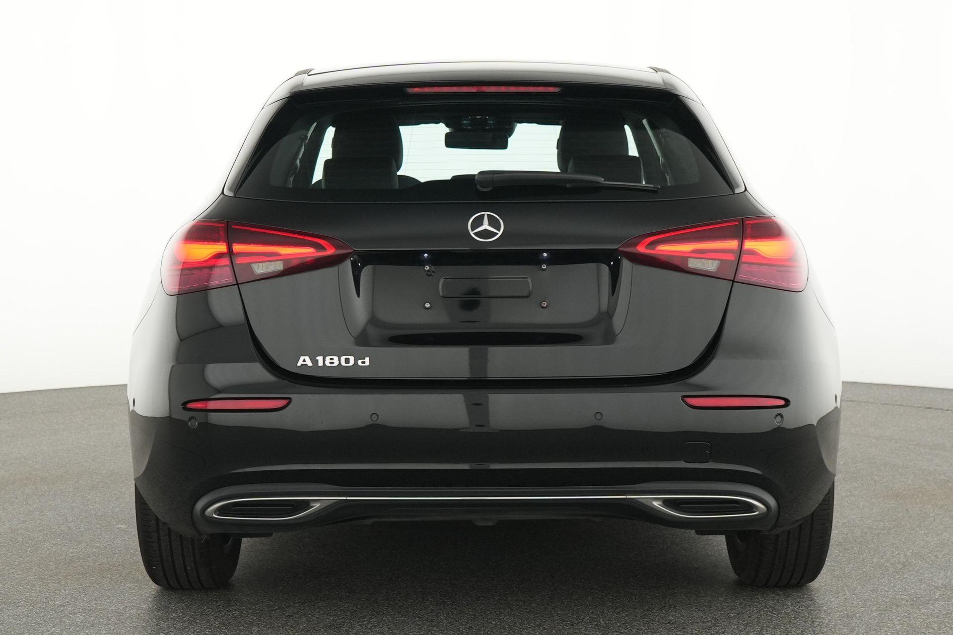 certified-alleur-mercedes-benz-a-180-d-luxury-line-w1k3f1ab3sv209004-7-20260909130608.jpg