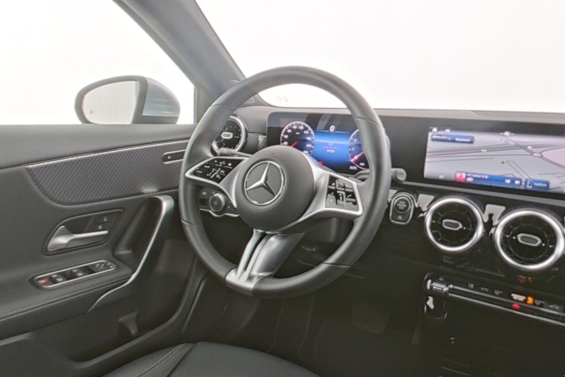certified-alleur-mercedes-benz-a-180-luxury-line-w1k3f8eb3sj460132-13-20260929163839.jpg