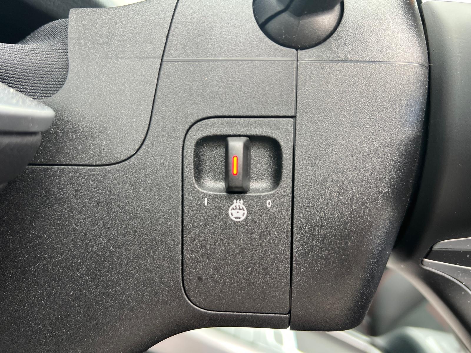 certified-arlon-mercedes-benz-glb-200-amg-line-w1n4m8hb2sw401262-12-20260917152913.jpg