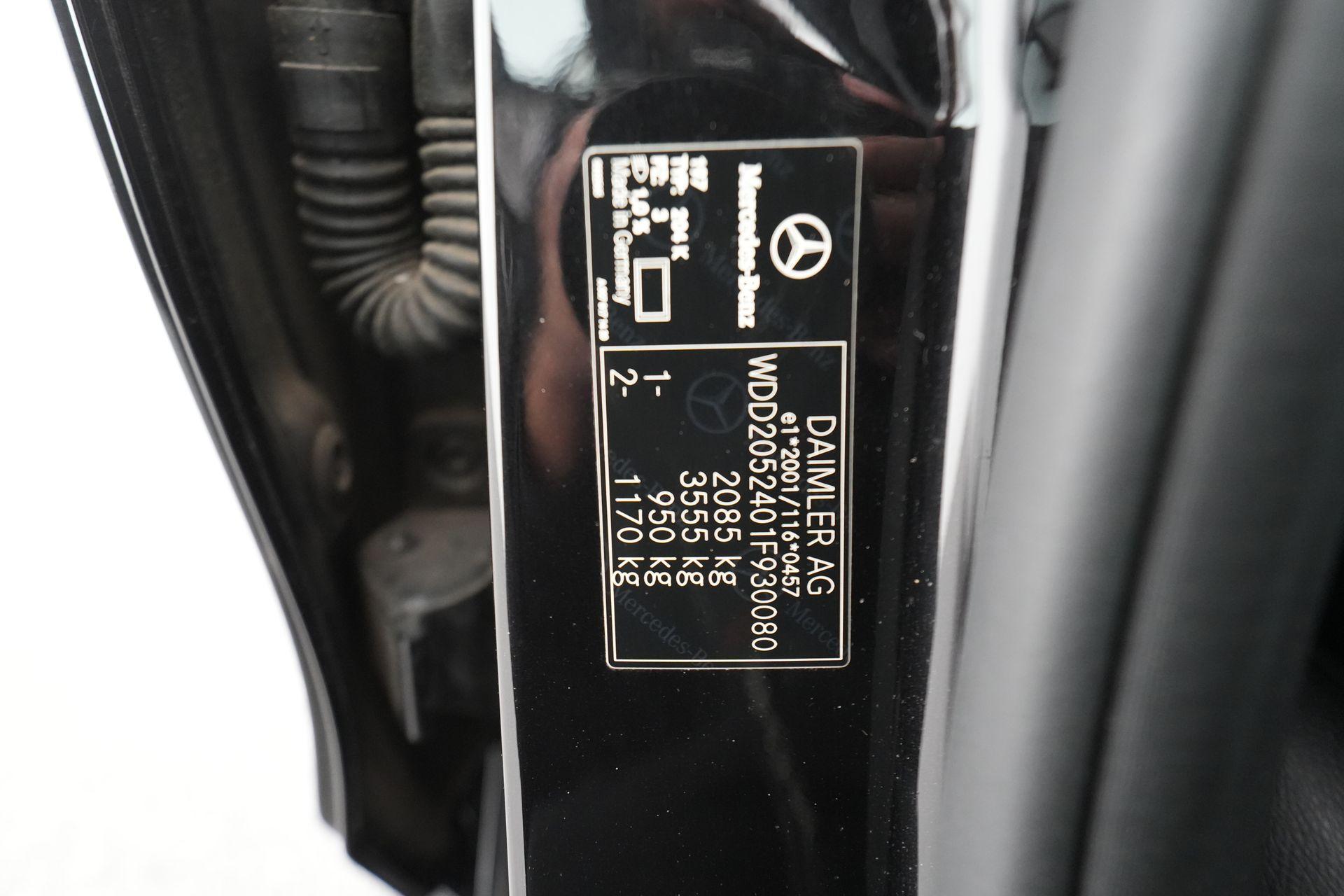 certified-eupen-mercedes-benz-c-180-break-amg-line-wdd2052401f930080-19-20260916100516.jpg
