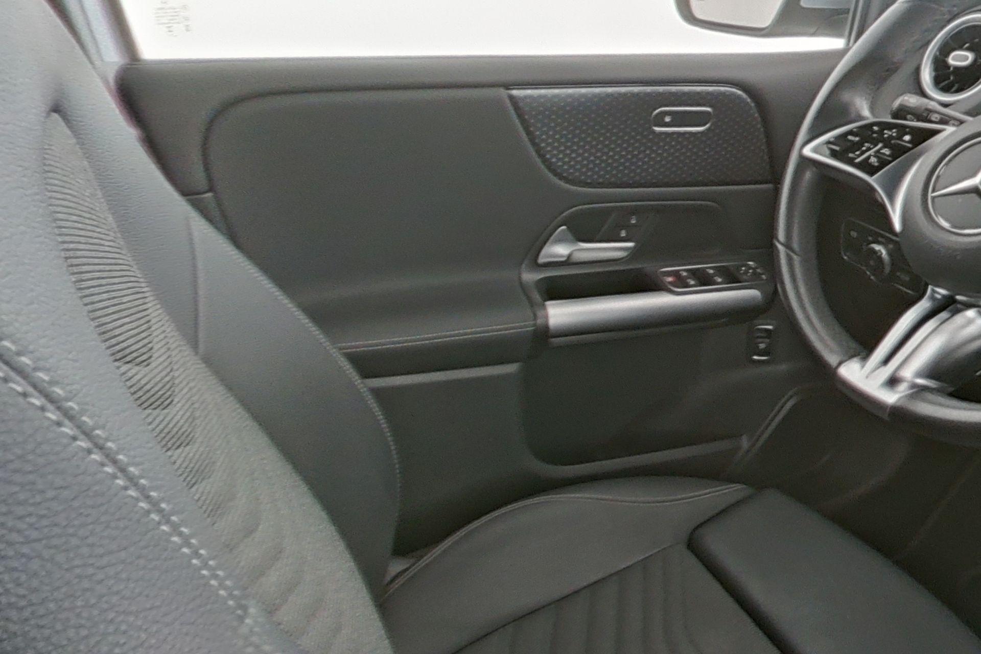 certified-namur-mercedes-benz-b-180-progressive-w1k4f8eb2sj652551-16-20260918015846.jpg