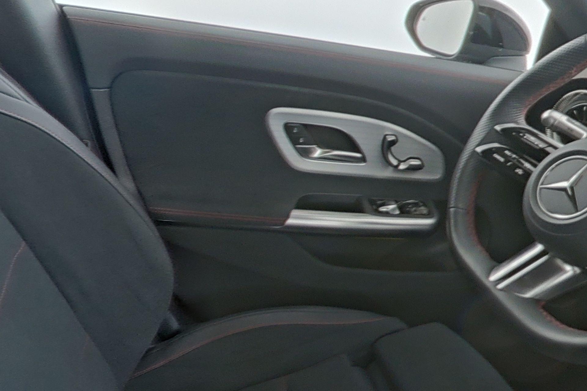 certified-namur-mercedes-benz-cla-250-coupe-amg-line-w1kfj1dbxsj020302-16-20260928153933.jpg