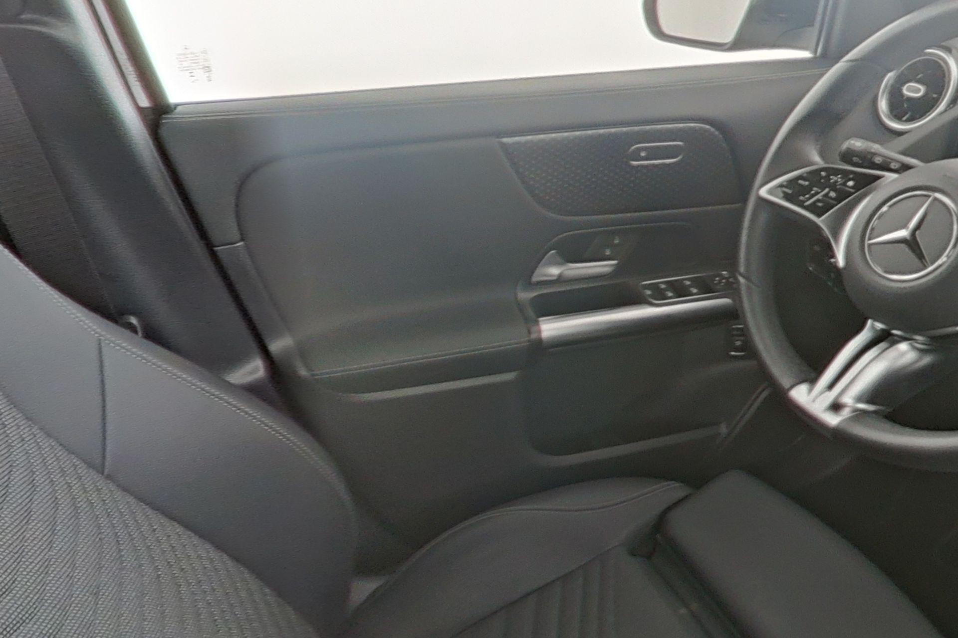 certified-namur-mercedes-benz-gla-180-d-progressive-w1n4n1ab6tj767738-16-20260916162030.jpg