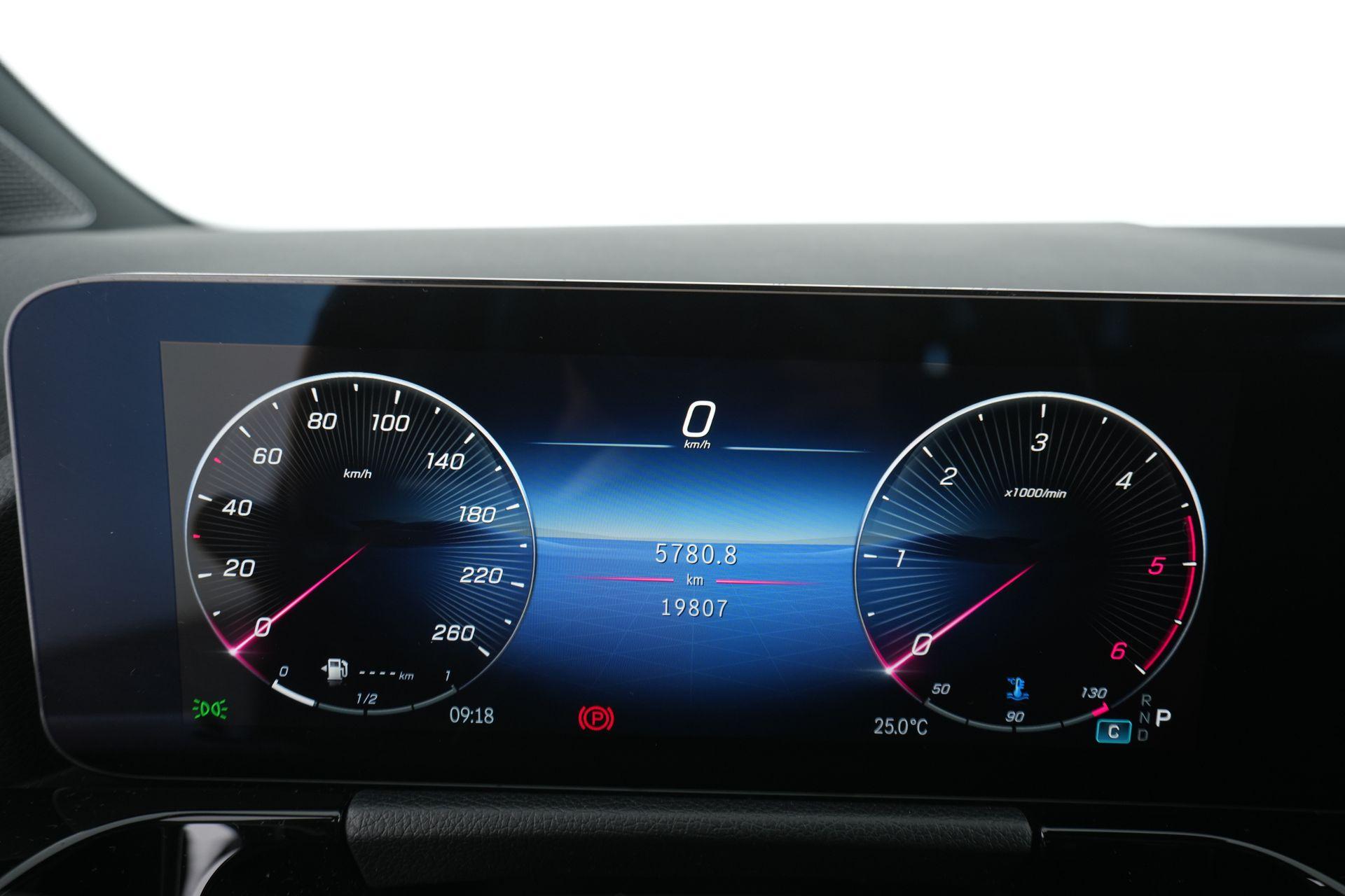 certified-alleur-mercedes-benz-gla-180-d-luxury-line-w1n4n1ab8tj829415-14-20261007093423.jpg