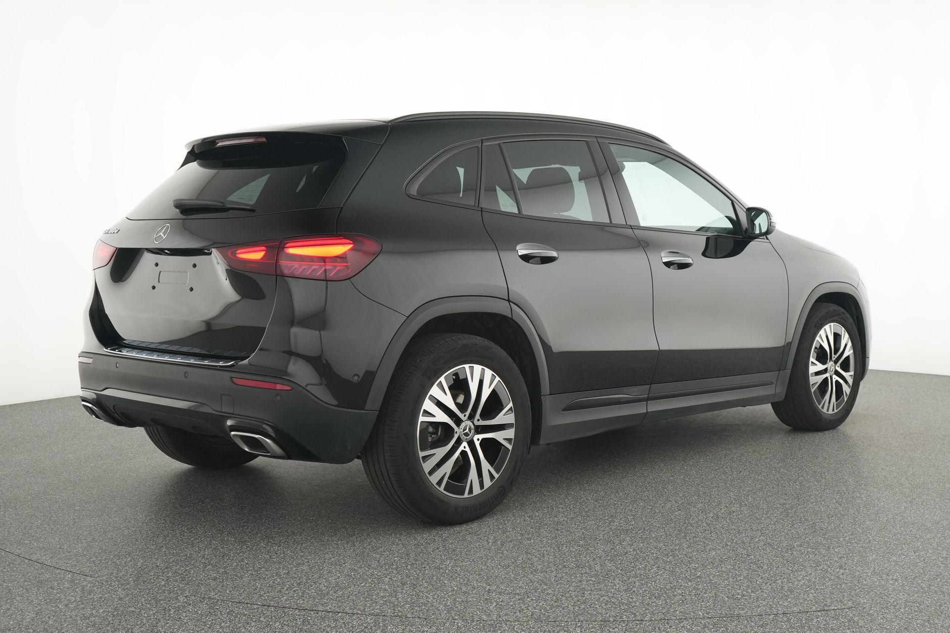 certified-alleur-mercedes-benz-gla-180-d-luxury-line-w1n4n1ab8tj829415-4-20261007093418.jpg