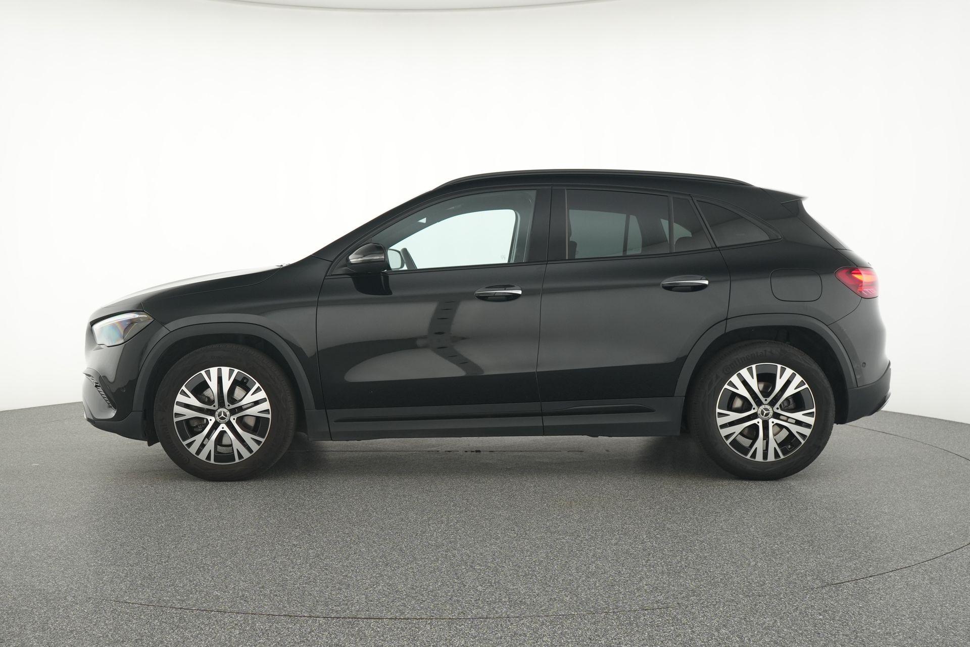 certified-alleur-mercedes-benz-gla-180-d-luxury-line-w1n4n1ab8tj829415-8-20261007093420.jpg