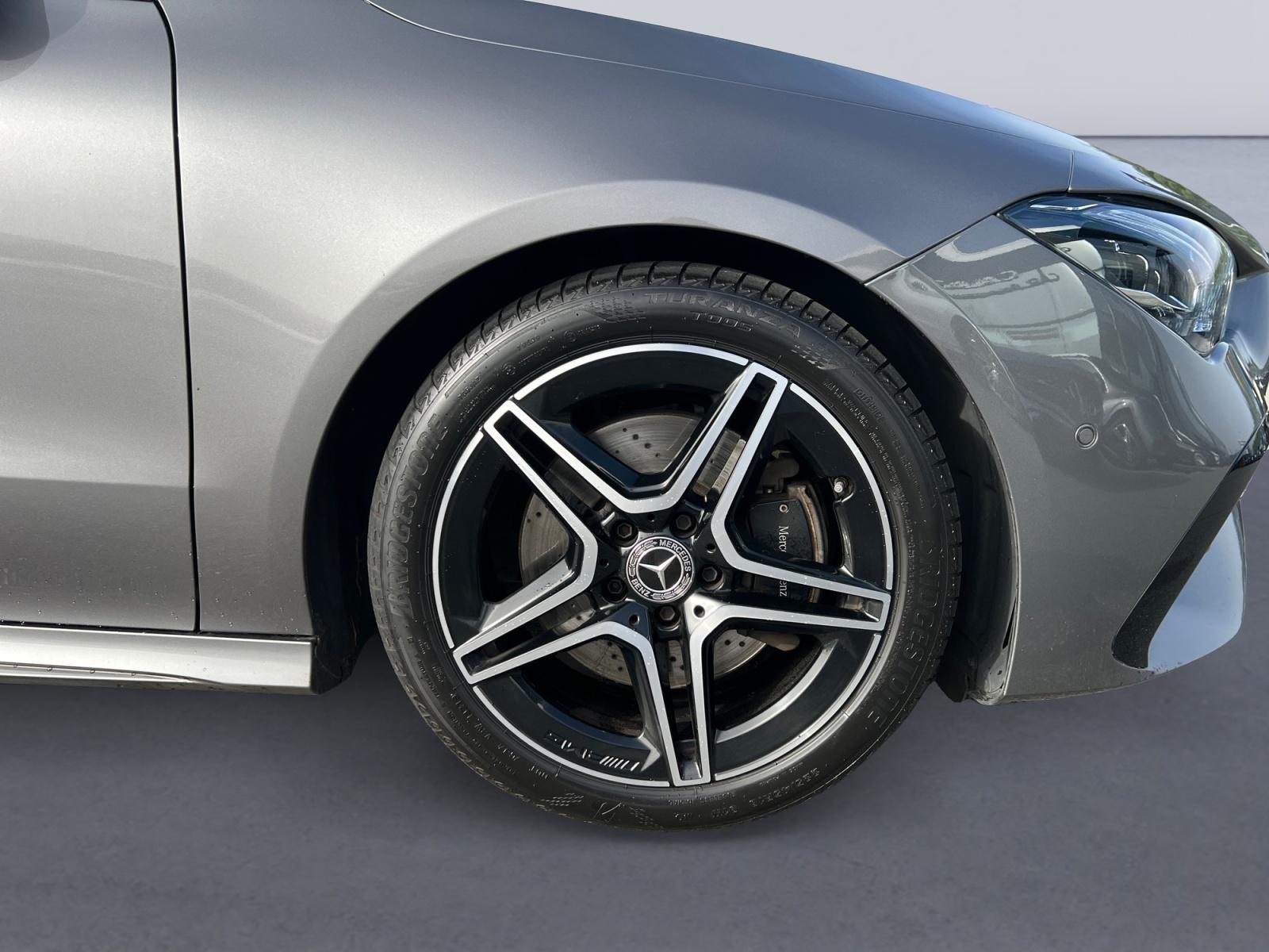 certified-arlon-mercedes-benz-cla-200-d-shooting-brake-amg-line-w1k5m1cb8rn433746-4-20261016131231.jpg