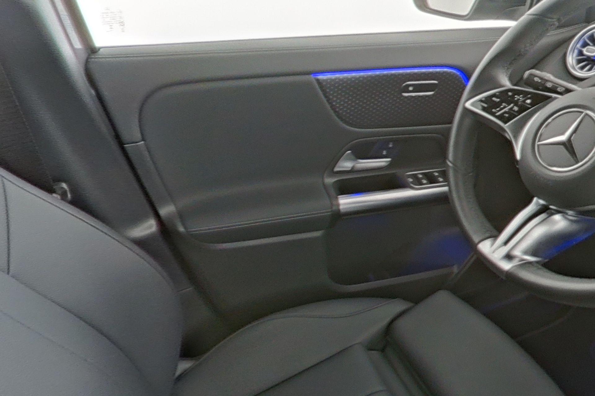 certified-arlon-mercedes-benz-gla-180-d-180-luxury-line-w1n4n1ab4tj829427-16-20261023155137.jpg