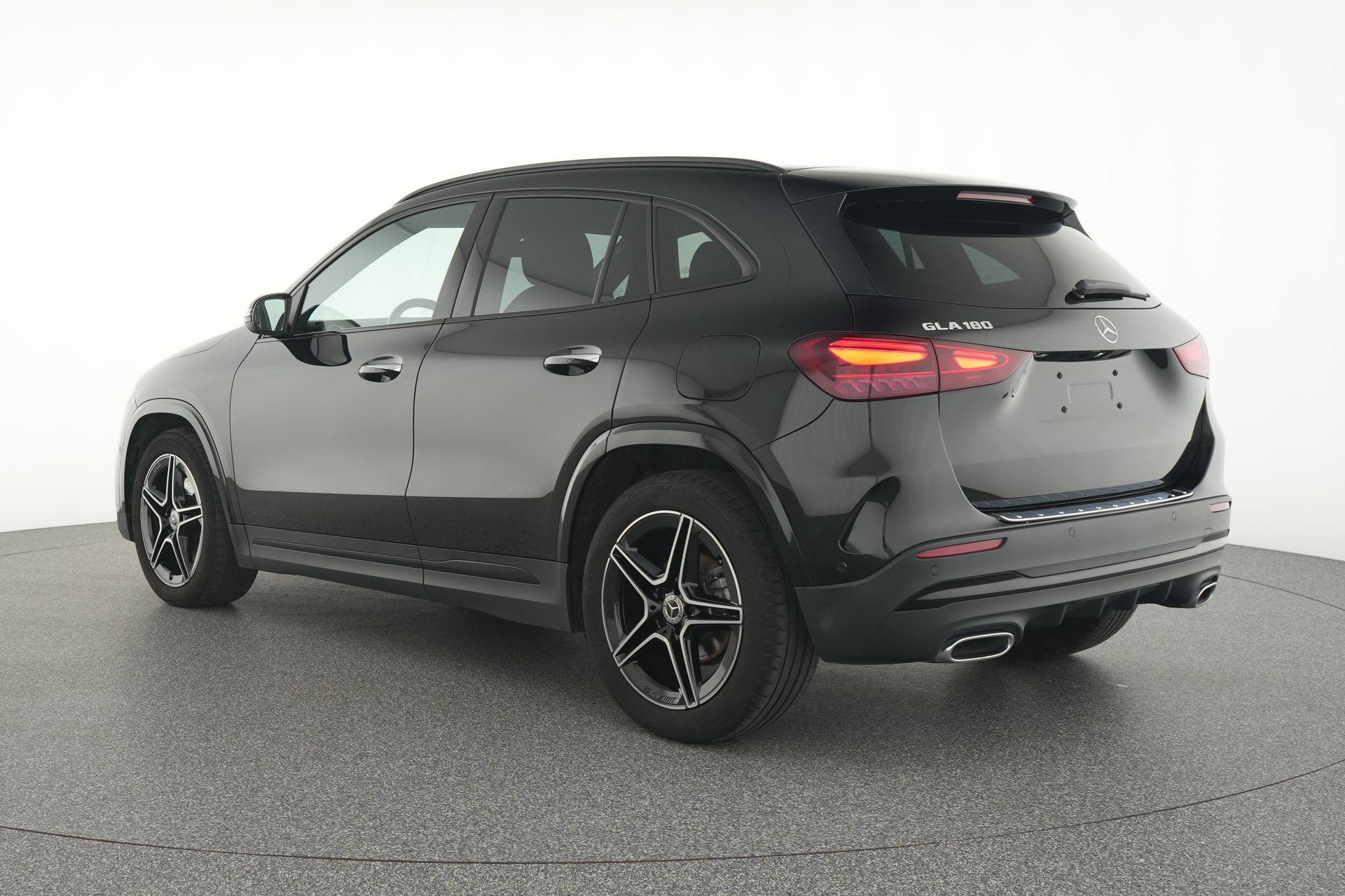 certified-beyne-heusay-mercedes-benz-gla-180-amg-line-w1n4n8eb5tj774330-3-20261001133854.jpg