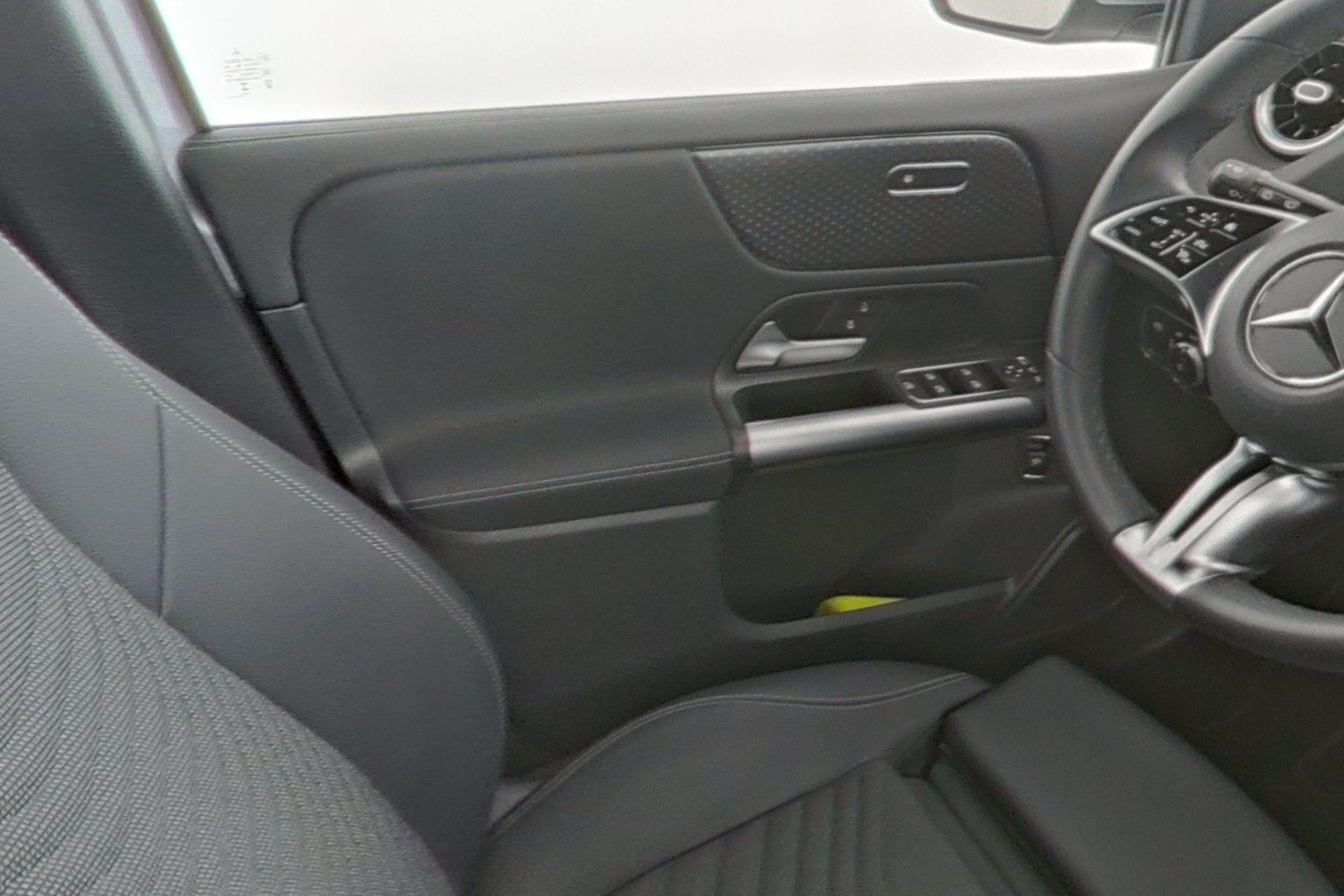 certified-namur-mercedes-benz-b-180-progressive-w1k4f8eb5sj675614-16-20261008155708.jpg